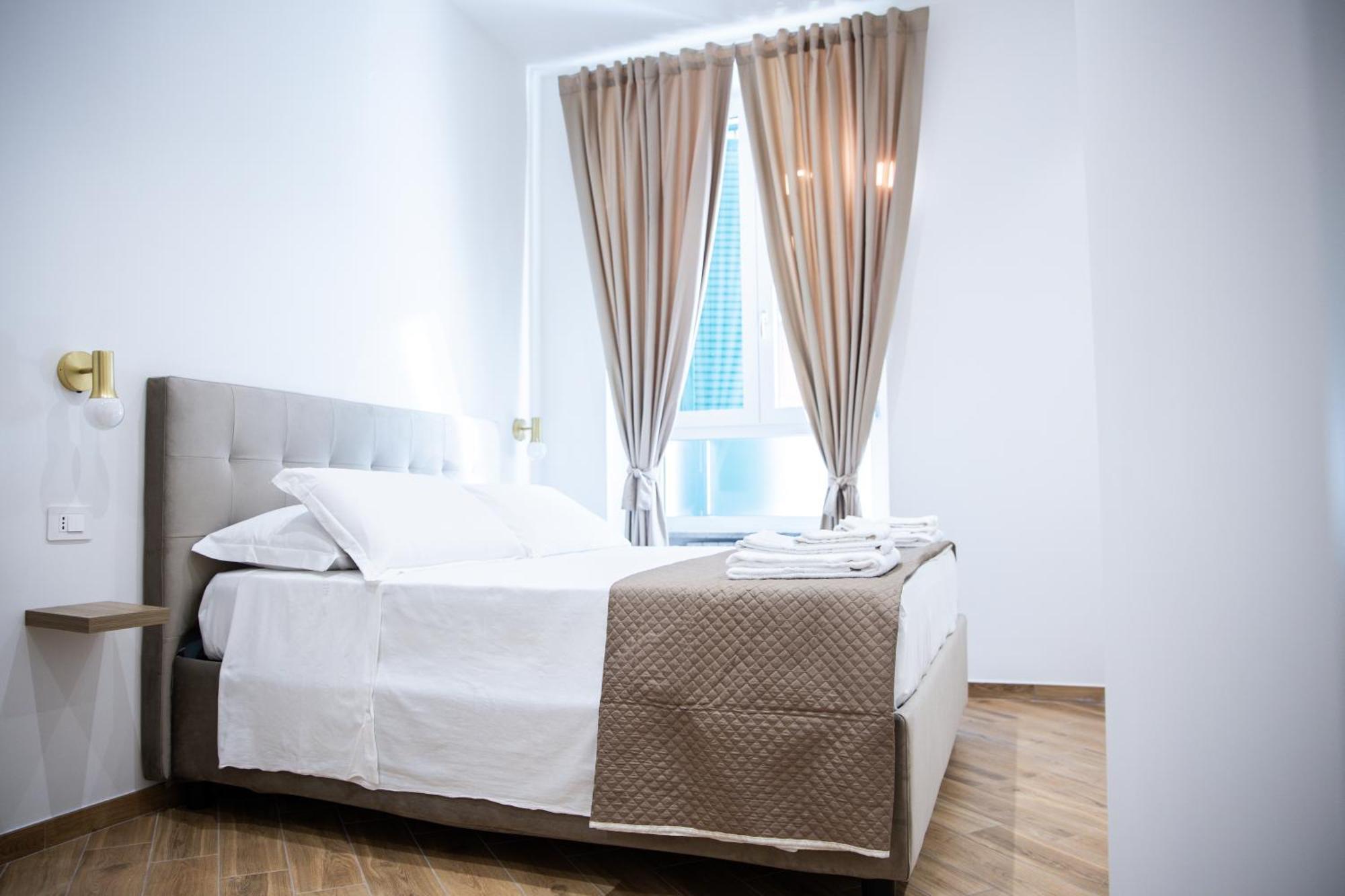 Dimora Diaz B&B Neapel Exteriör bild